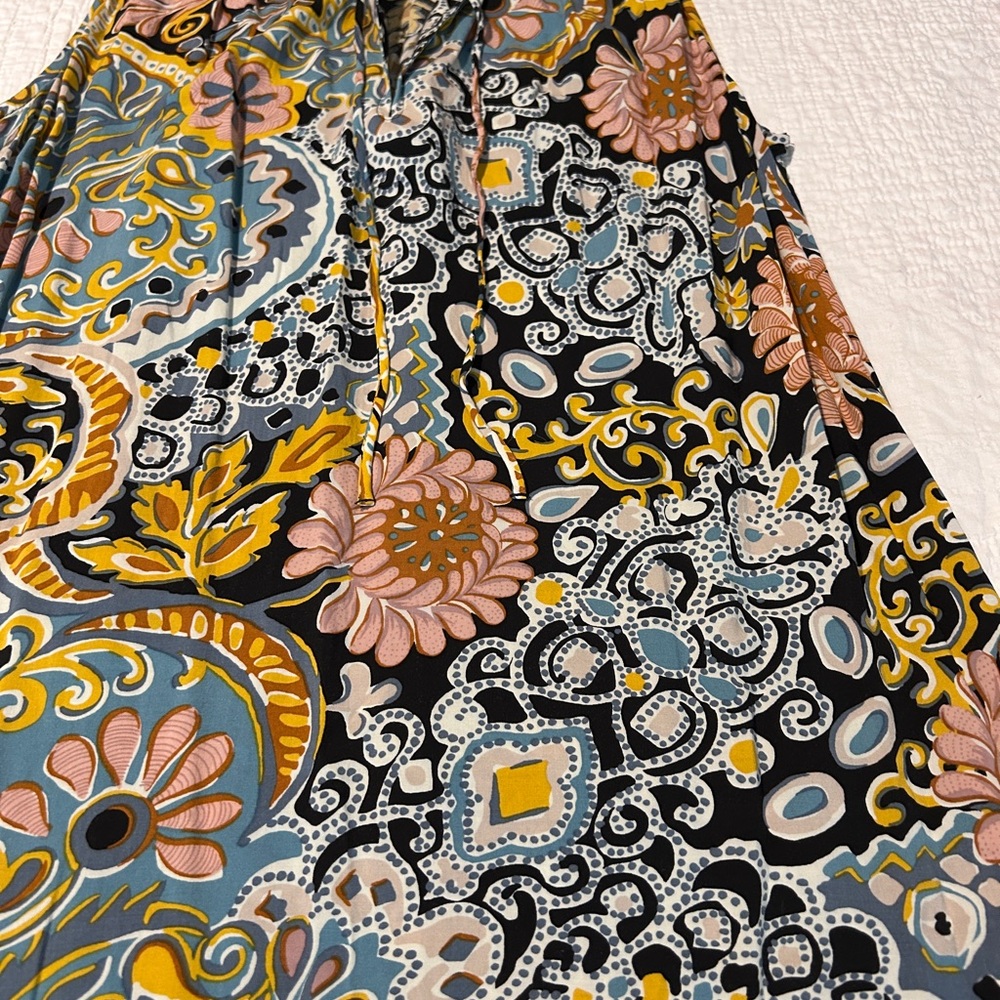 Women’s Loft Summer Dress - Picture 4 of 9